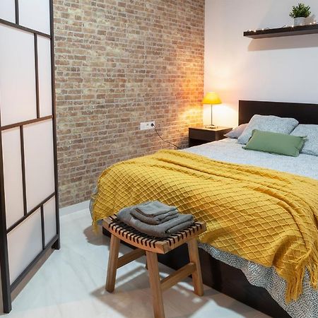 Artistic Digital Retreat-Great Location Near Metro Daire Valensiya Dış mekan fotoğraf